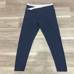 🔥4/$20 Navy Leggings with White Crossover Waistband